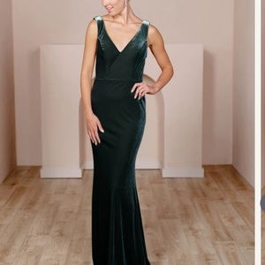 Revelry Dakota Velvet Dress Classic Emerald 6